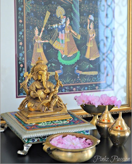 7 Tips to use an Antique Urli in Decor