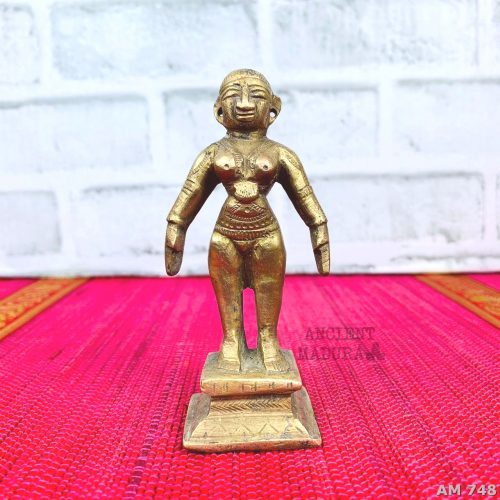 Brass Marapachi queen statue