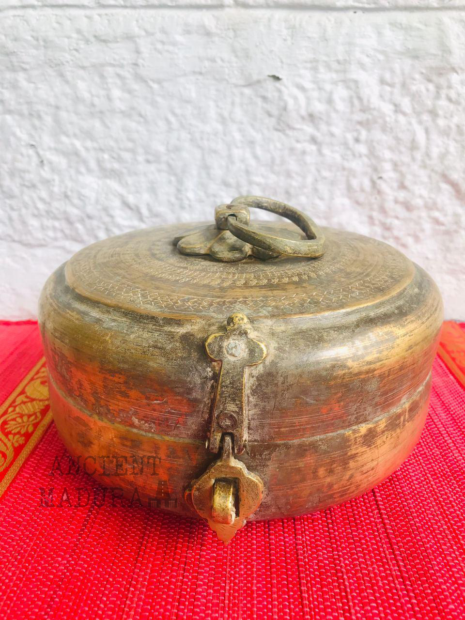 Vintage chapati/roti box with patina