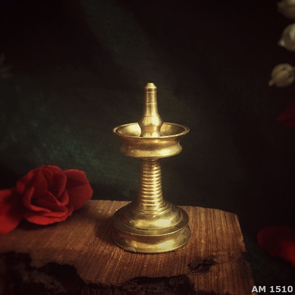 Mini Bronze Kuthvilakku