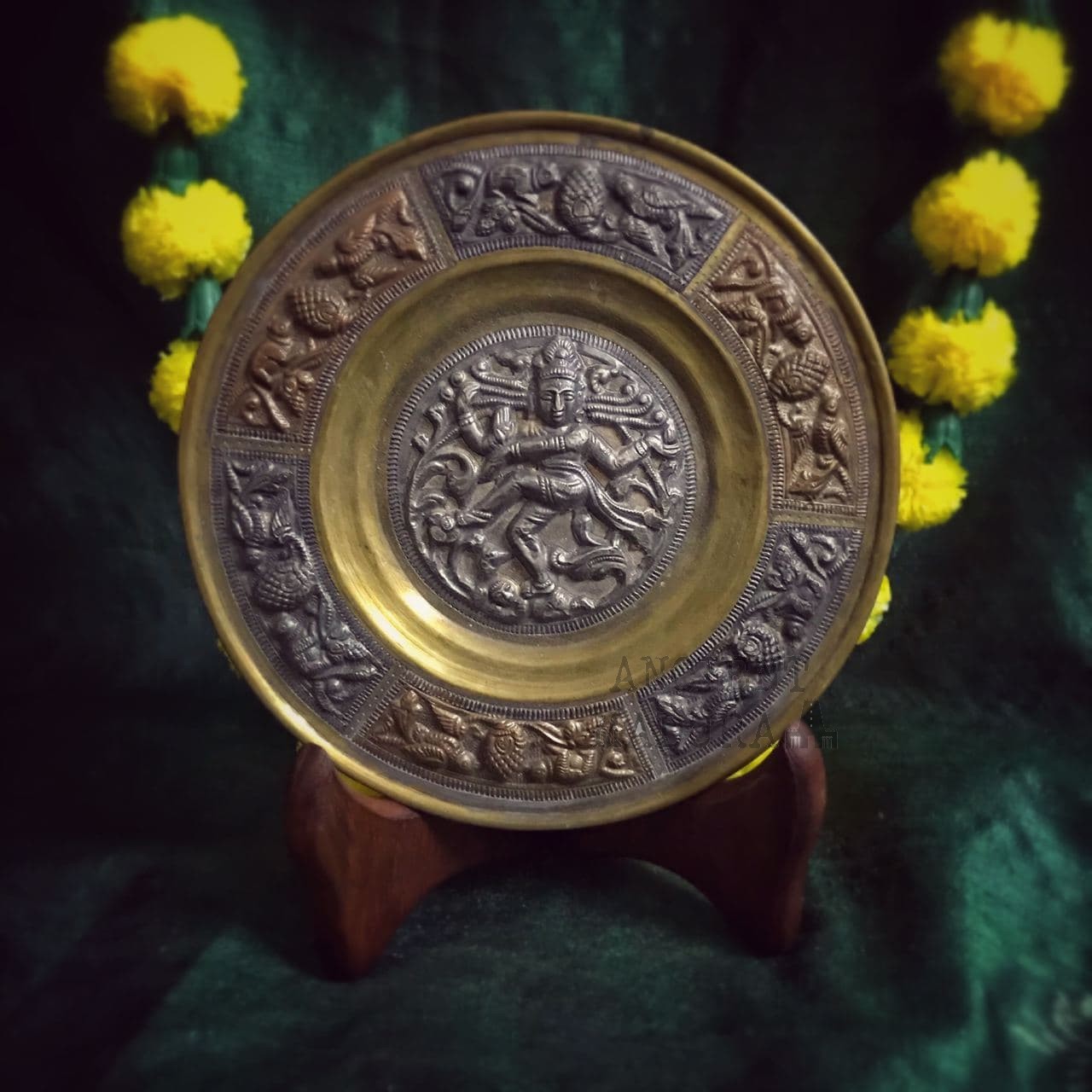Thanjavur Art Plate with Nataraja in the center