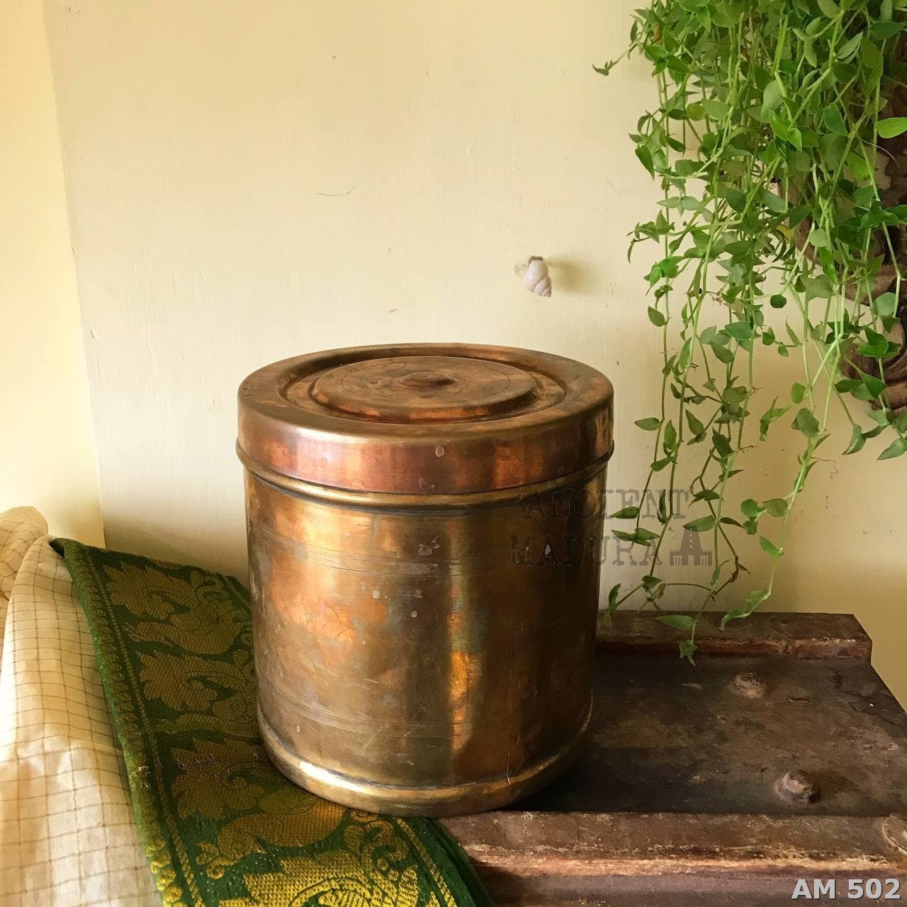 brass box with lid