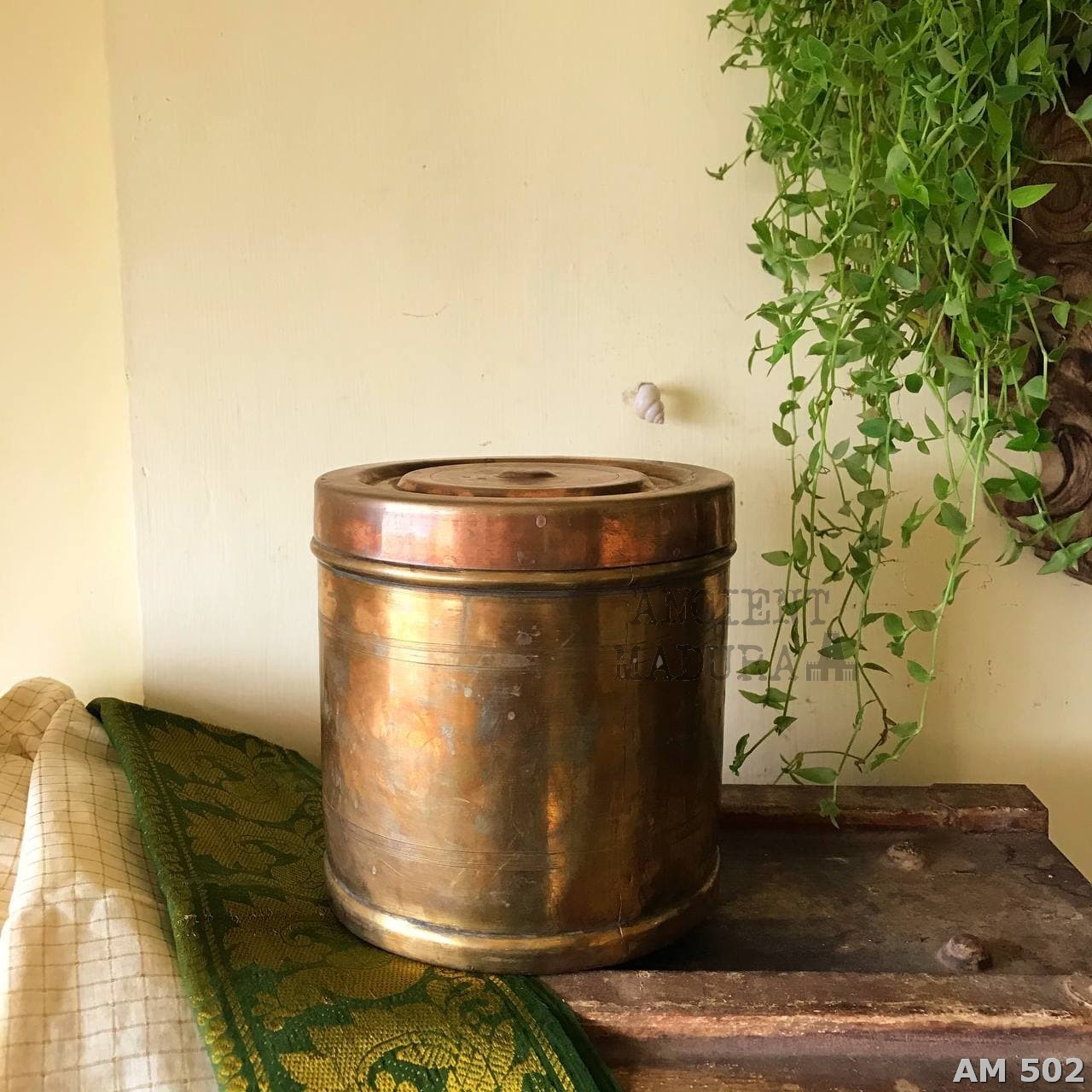 brass box with lid