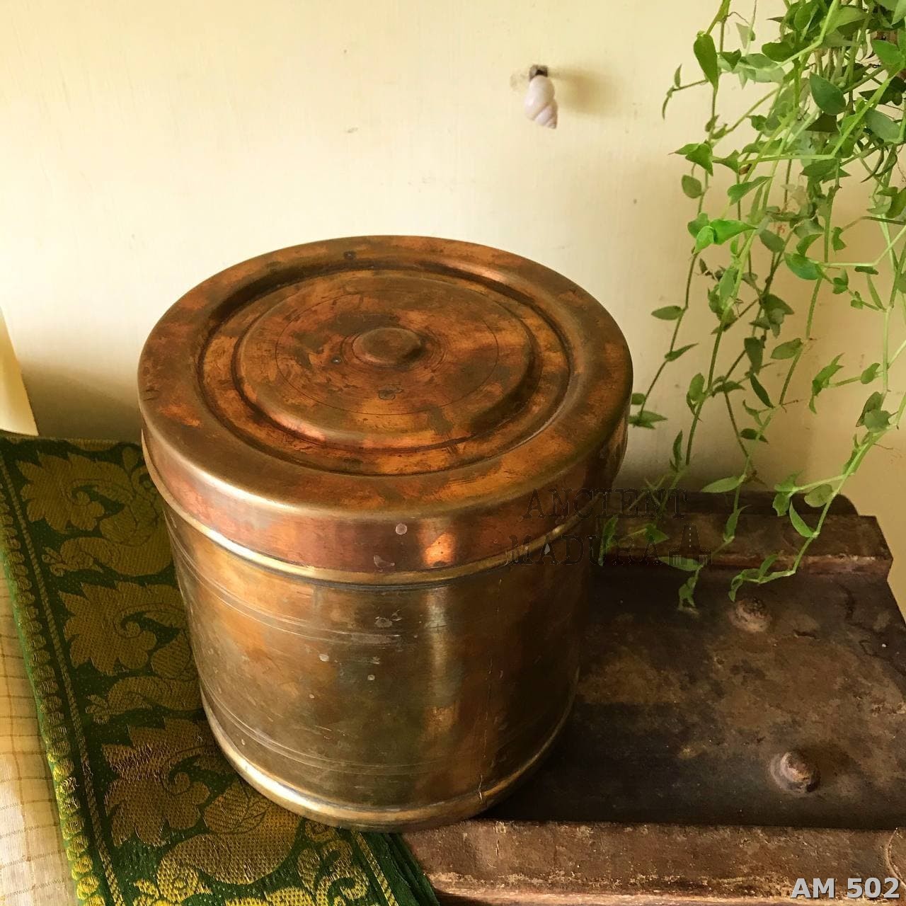 brass box with lid