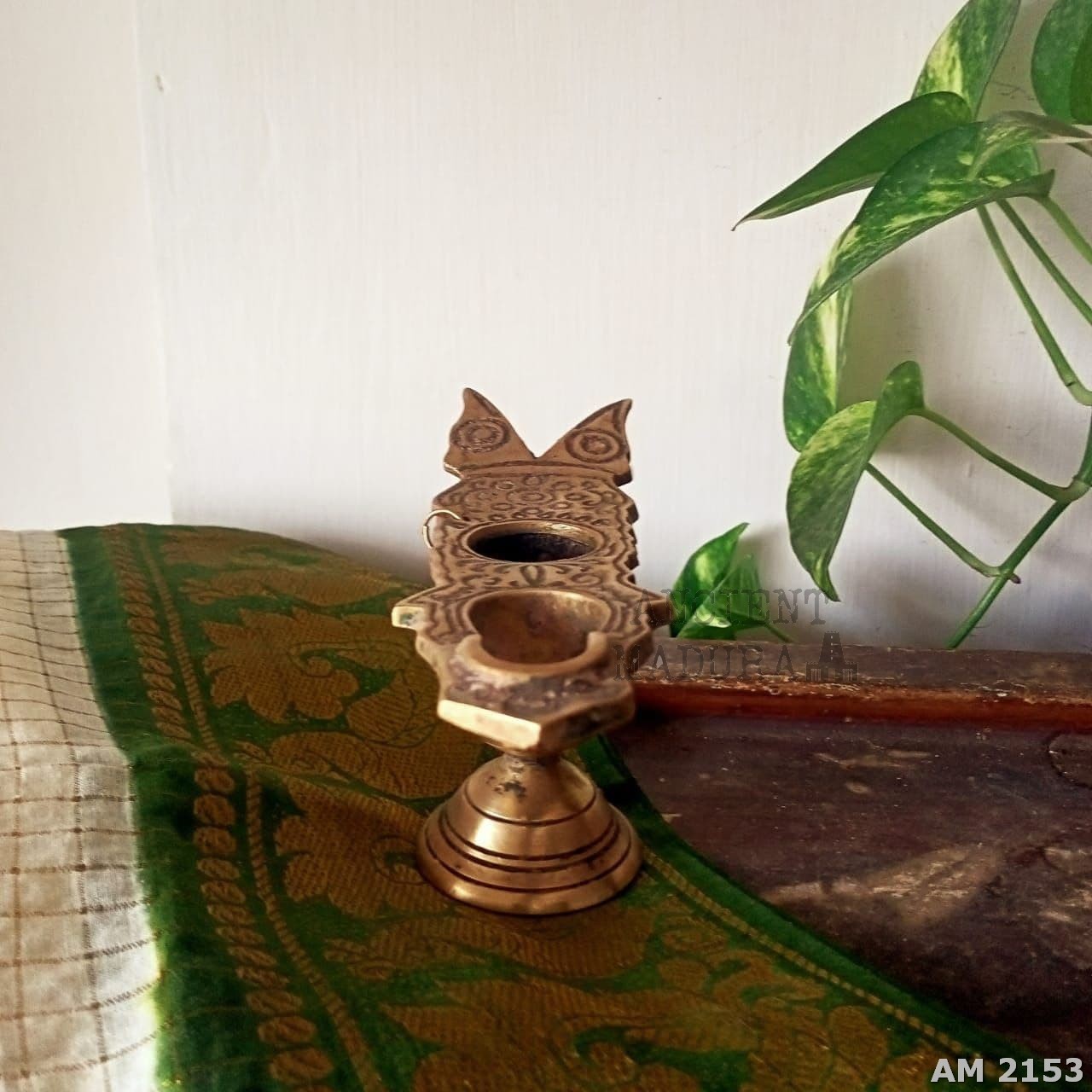 Bronze Ashtamangalya Vilakku/Changalavottom-Leaf Shaped Sacred Lamp