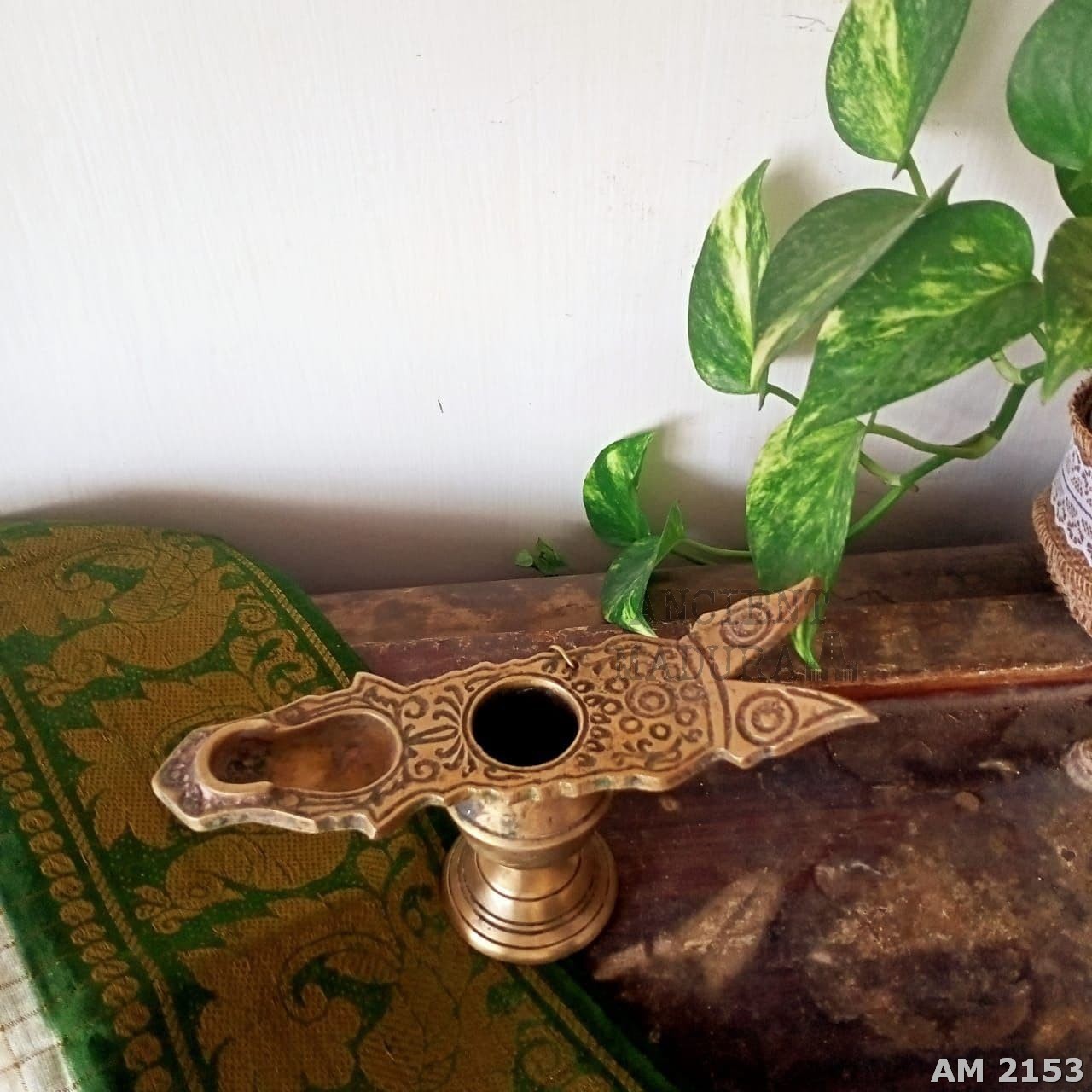 Bronze Ashtamangalya Vilakku/Changalavottom-Leaf Shaped Sacred Lamp