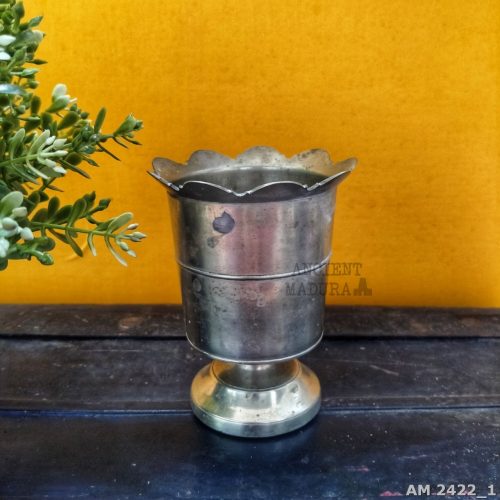 Brass Tumbler with flower shaped rim