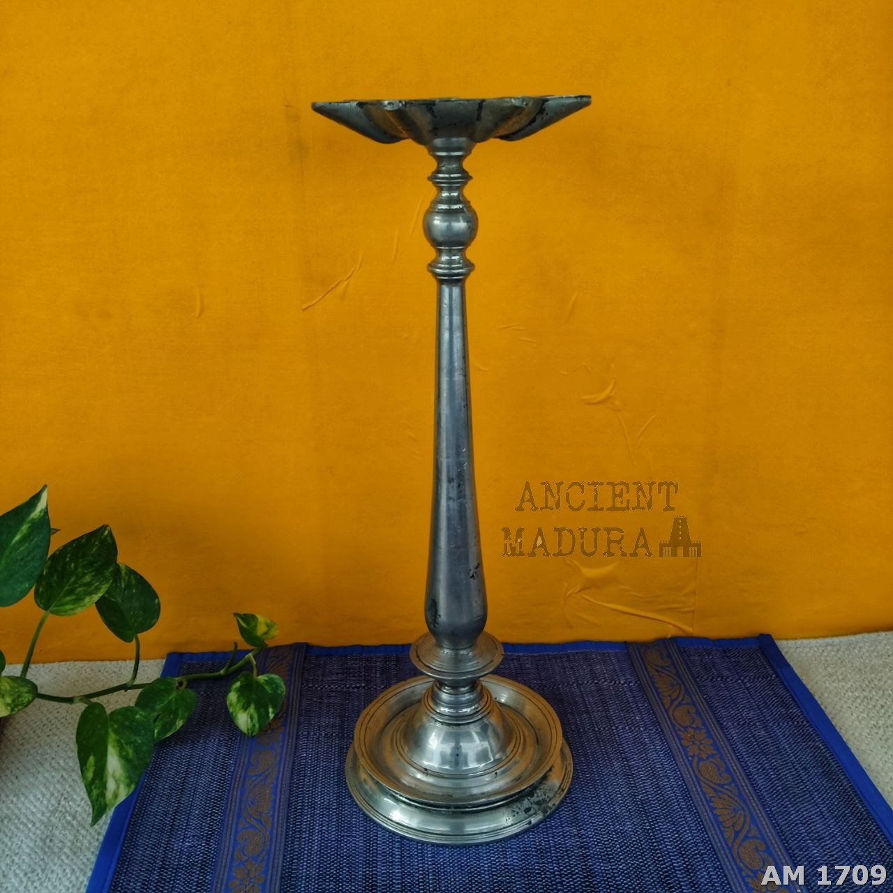 antique kuthu vilakku