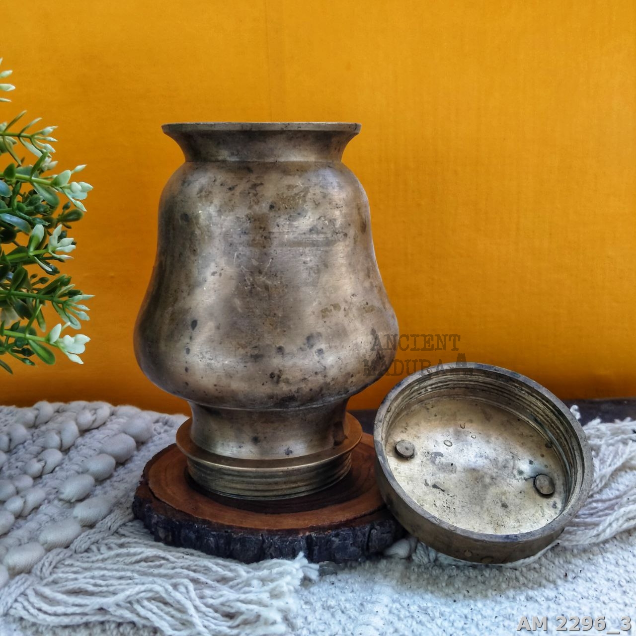 Bronze Kooja - Cashewnut kooja