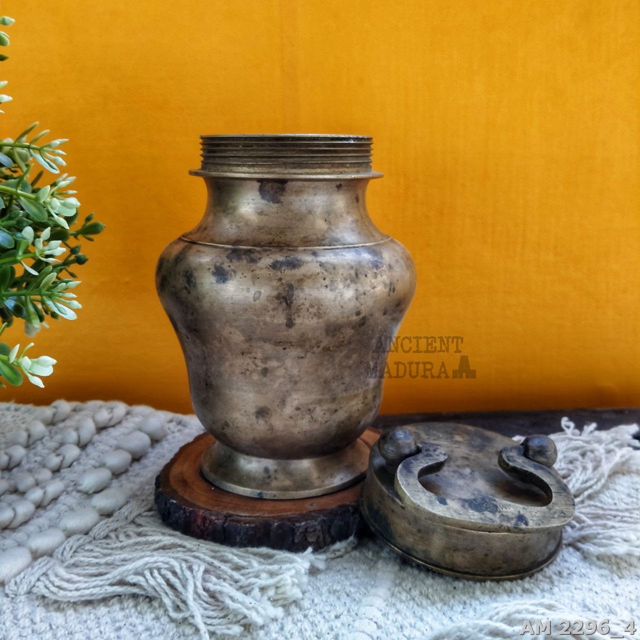 Bronze Kooja - Cashewnut kooja