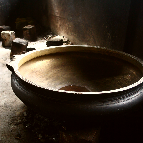Brass Vs bronze: large uruli