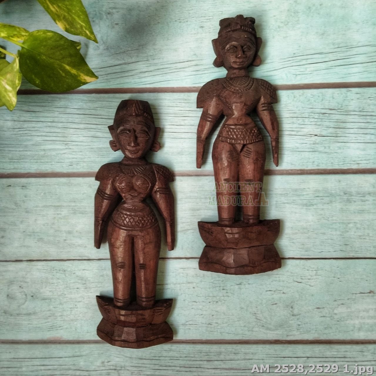 wooden marapachi dolls