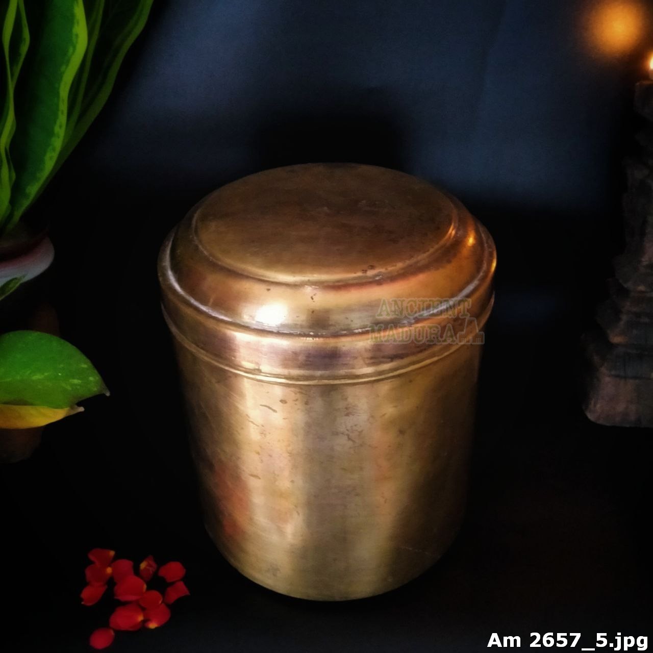 Brass Box with lid for storage - Image 5