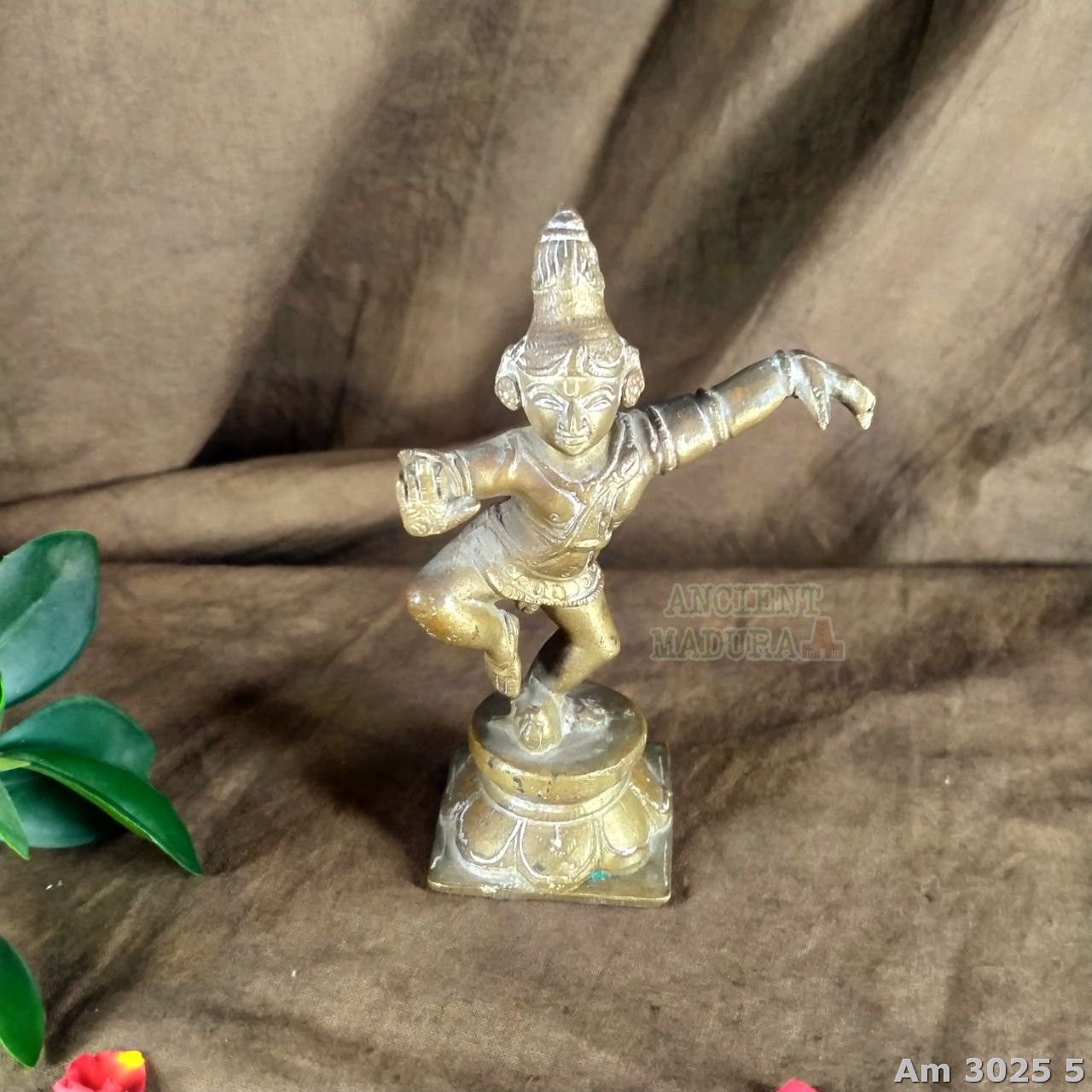 Bronze Dancing Balakrishna statue - Image 5