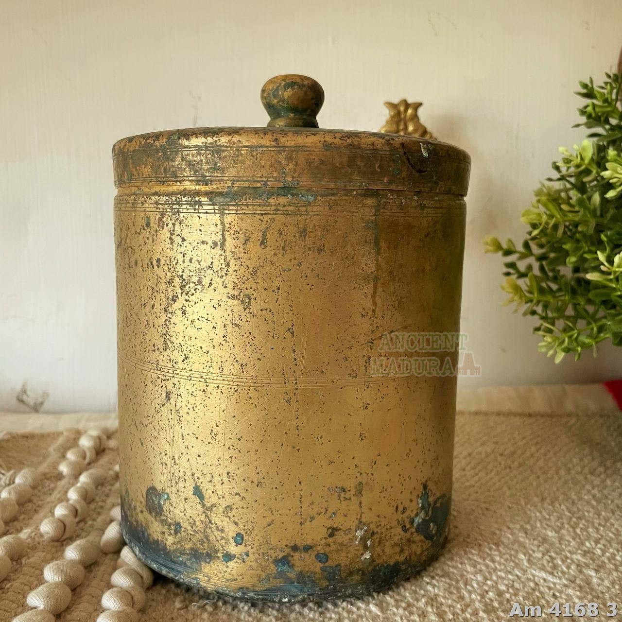 Brass Box with lid for storage - Image 4