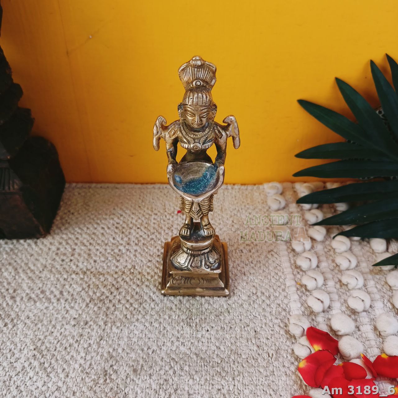 Bronze Paavai Vilakku - Image 7