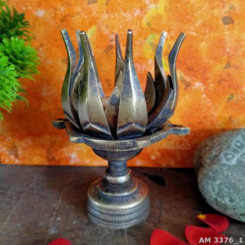 Bronze Lotus Loban Fumigator