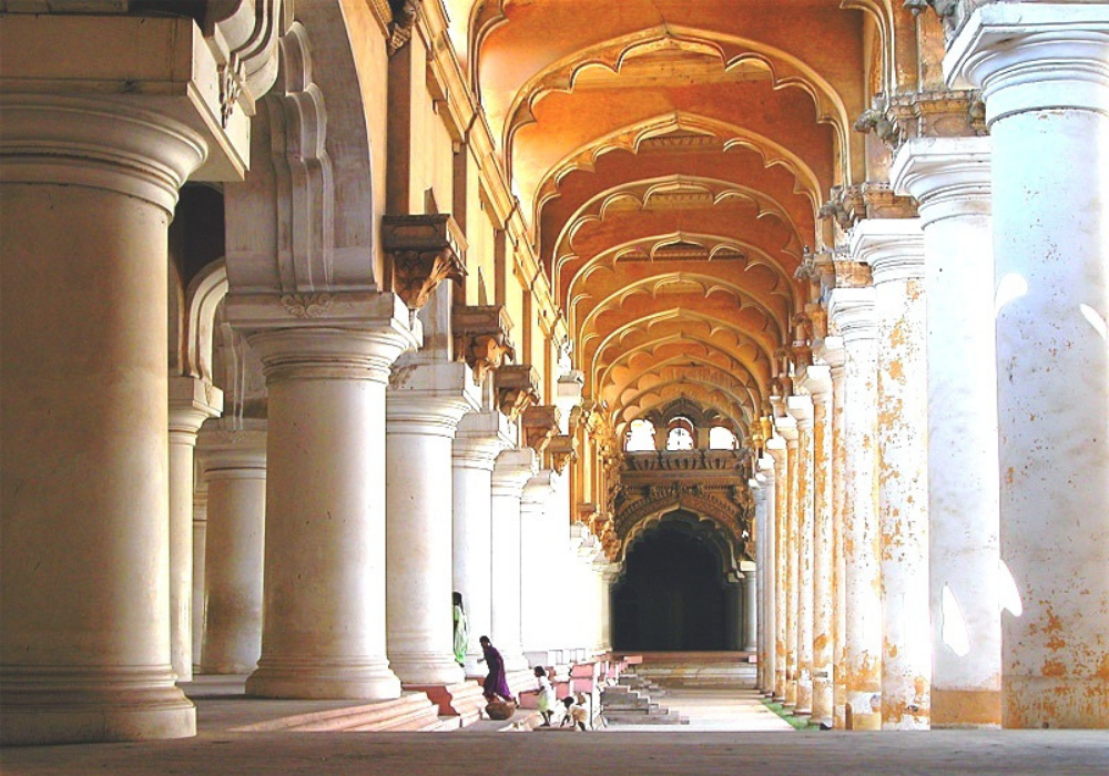 Tourist attractions in Madurai the Thirumalai Nayakkar Palace
