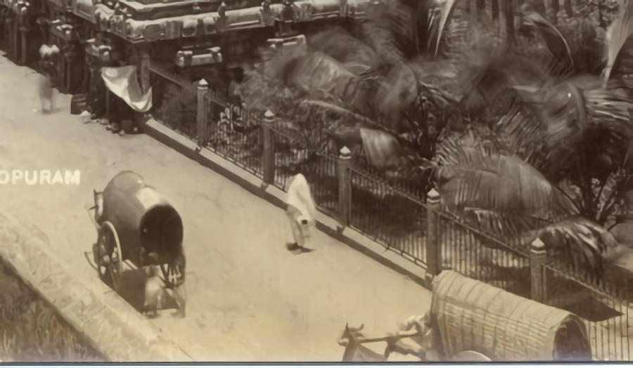 Temple streets in the town of Madurai