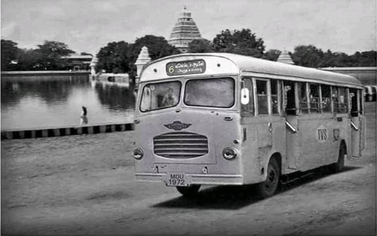 A Vintage TVS town bus in front of the Teppakulam
