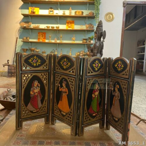 wooden screen