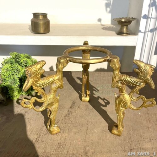 Bronze Yazhi / Yali  Stand