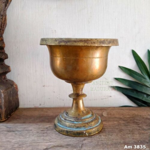 Bronze Logan Fumigator