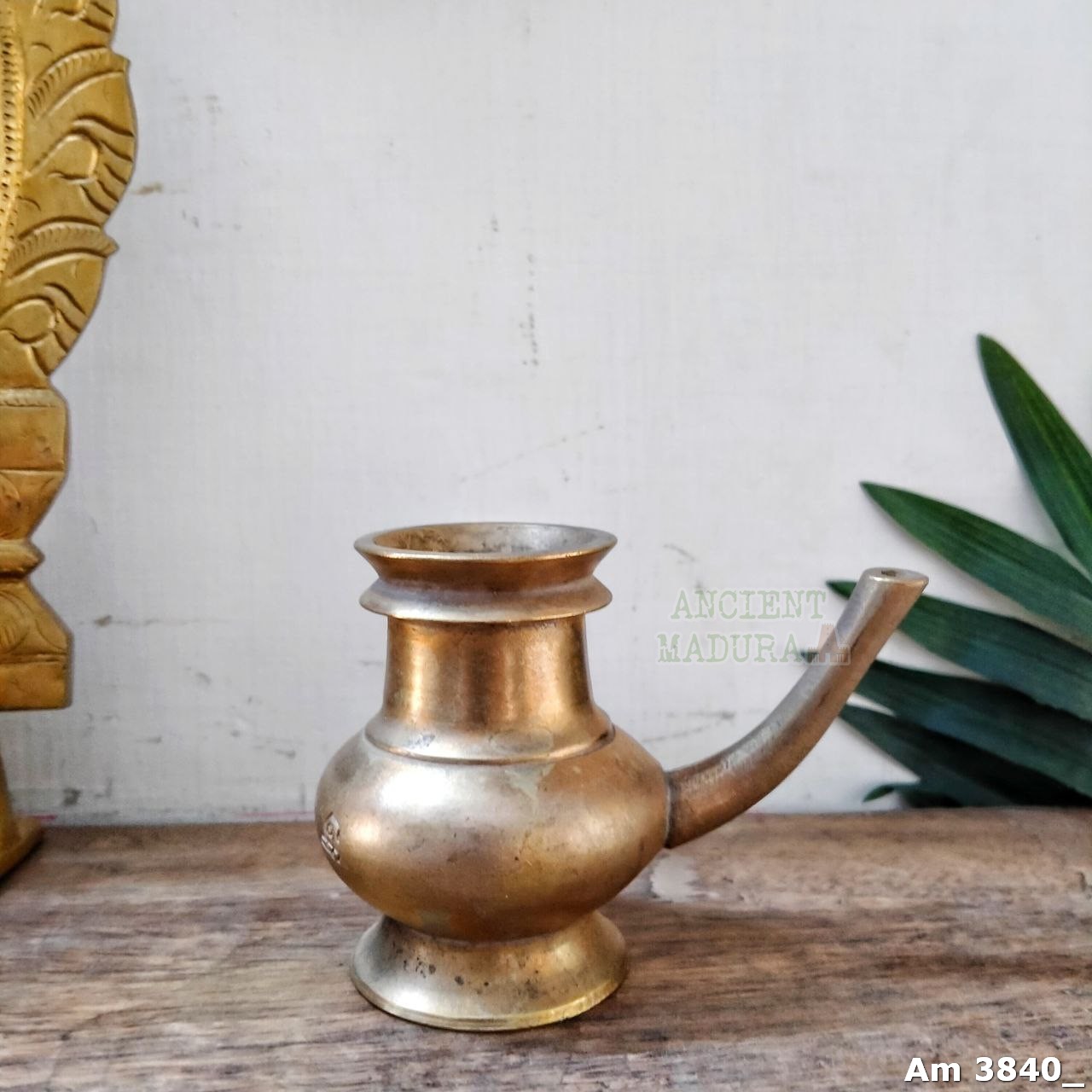 Bronze kindi