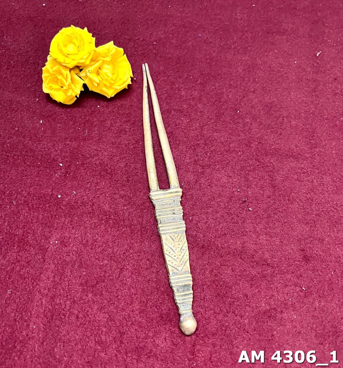 Brass Detangler