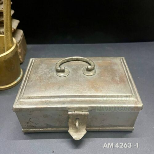 White Brass Pan Box