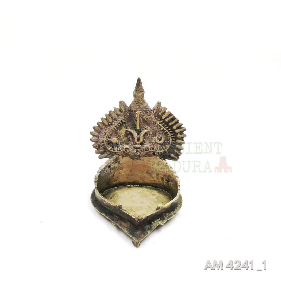 Bronze Vishnu Vilakku