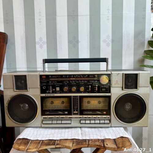 vintage radio