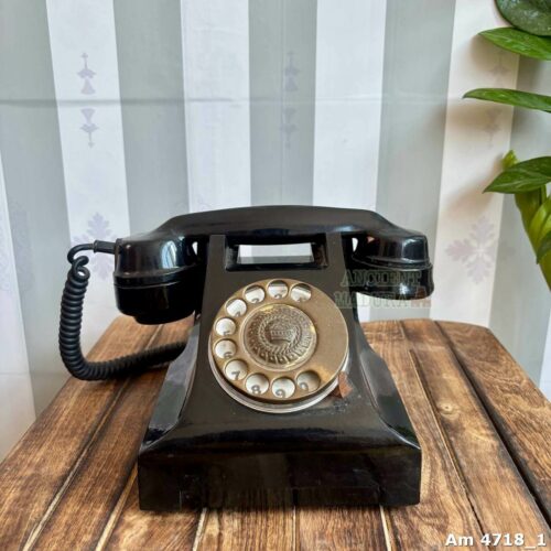 Vintage Classic Black Telephone