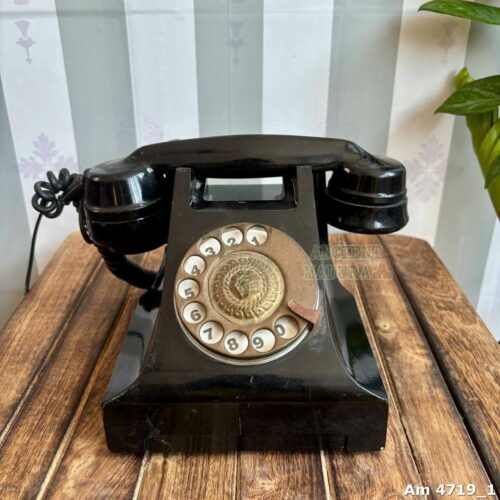 Vintage Classic Black Telephone ( not working )