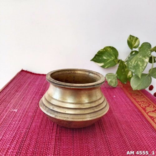 Bronze Oil Pot