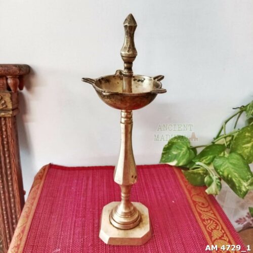 Brass Rare Kuthuvilakku
