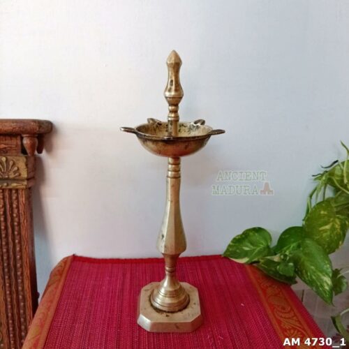 Brass Rare Kuthuvilakku