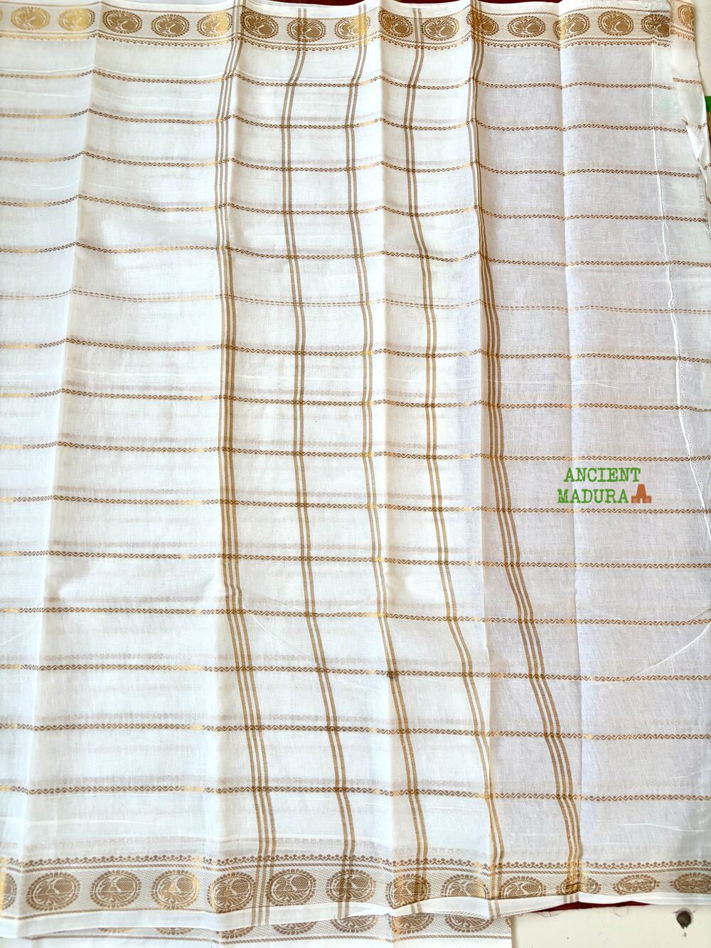 White Velthari sungudi saree