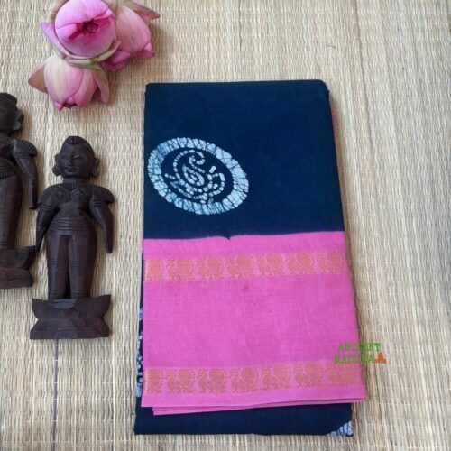 Navy blue premium 120 count batik sungudi cotton saree with paisley medallion motif, rose milk Rettapet peacock zari border, attached blouse, 90cm