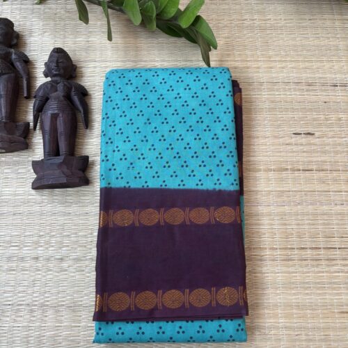 Turquoise Mukkati sungudi saree with maroon Rettapet Rudraksha border, Madurai handcrafted cotton saree