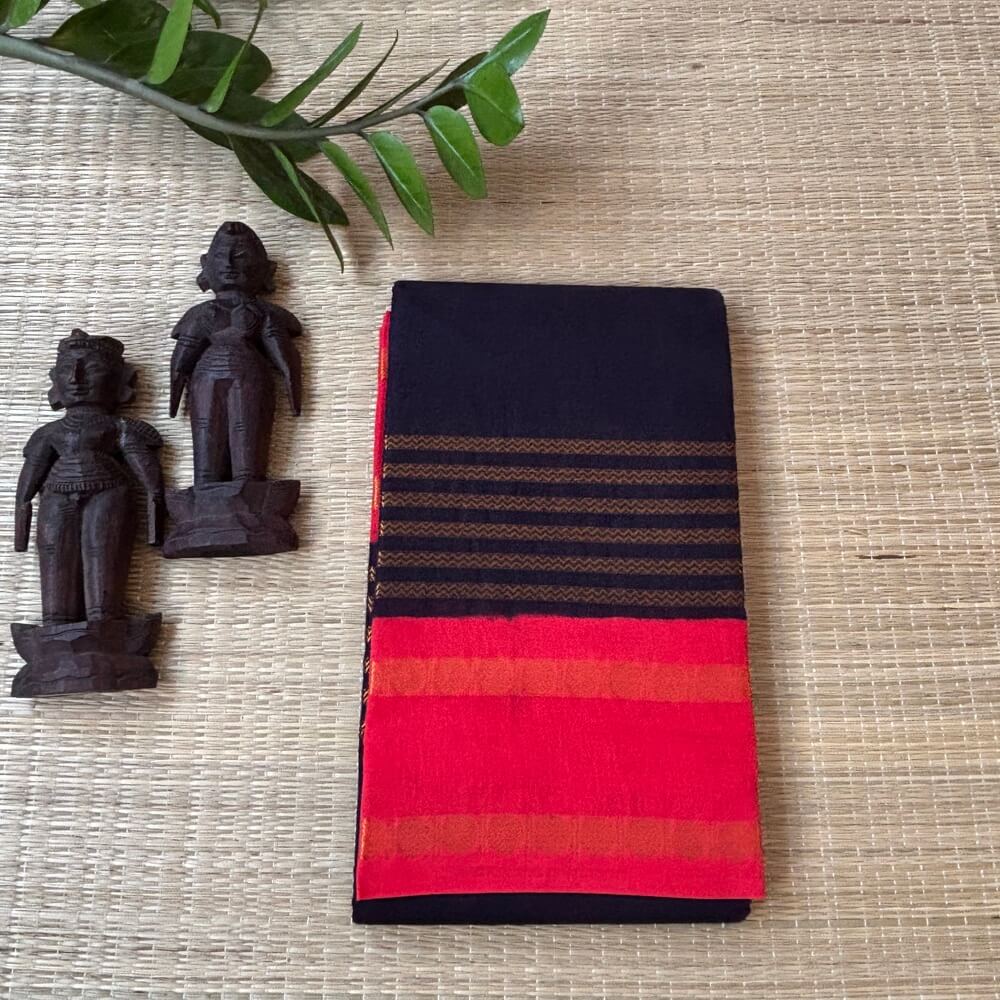 Coffee brown Neli Velthari sungudi saree with bright red Rettapet Rudraksha border, Madurai handcrafted cotton saree