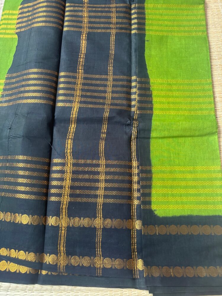 Leaf green Neli Velthari sungudi saree with black Rettapet Rudraksha border, Madurai handcrafted cotton saree